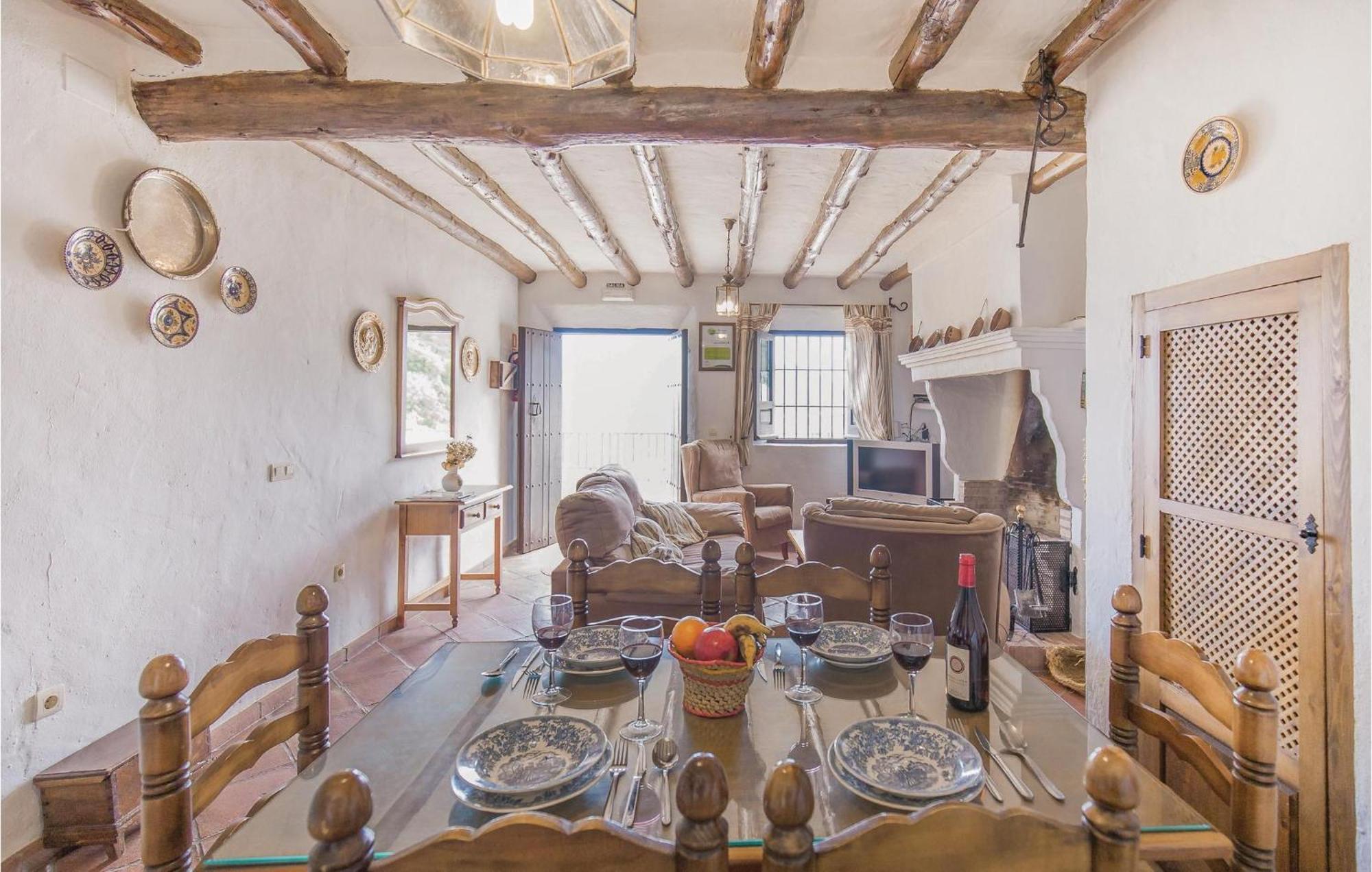 Cozy Home In Zahara De La Sierra With Kitchen 外观 照片