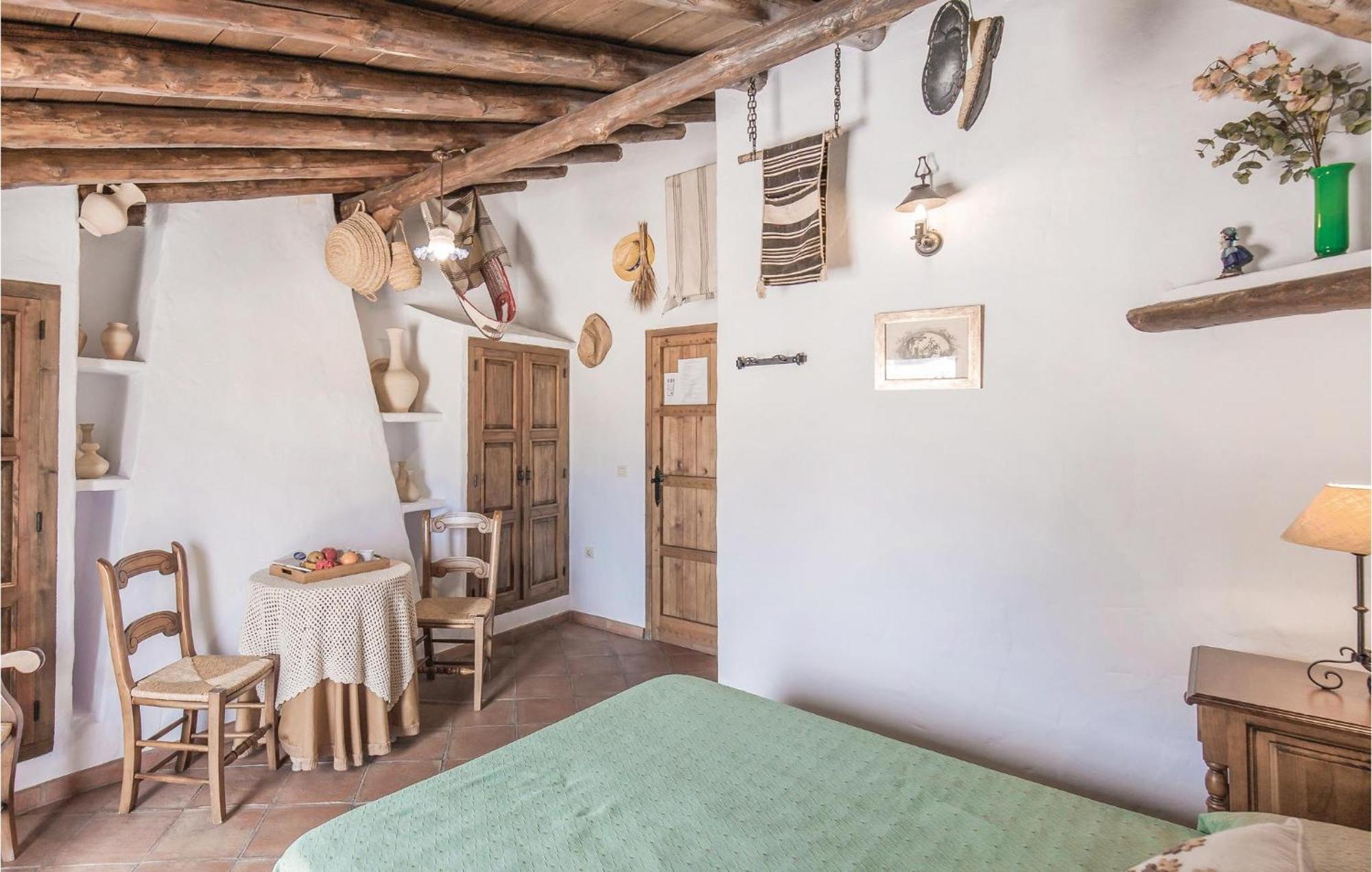 Cozy Home In Zahara De La Sierra With Kitchen 外观 照片