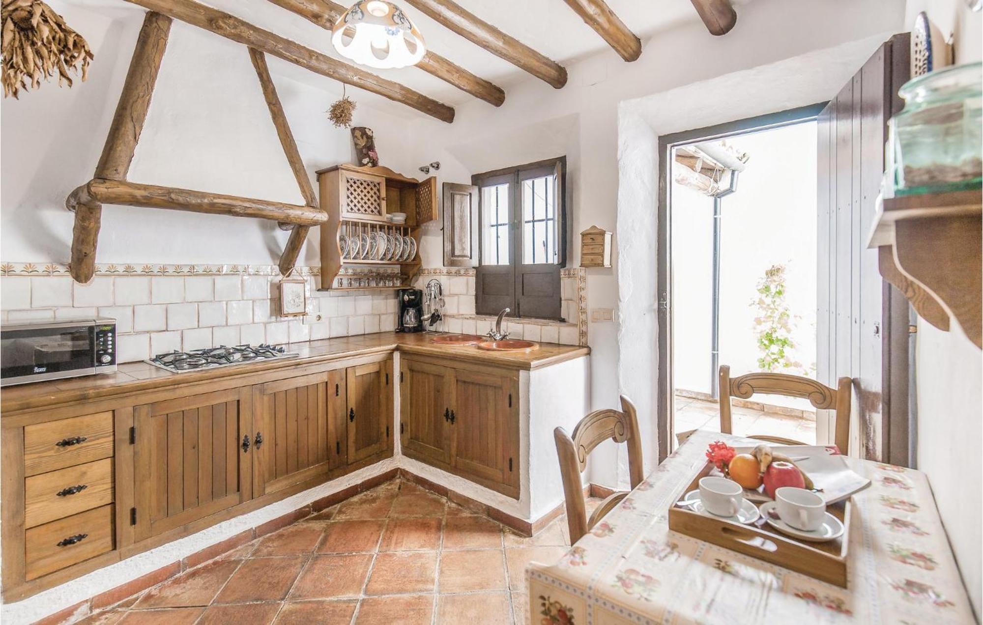 Cozy Home In Zahara De La Sierra With Kitchen 外观 照片