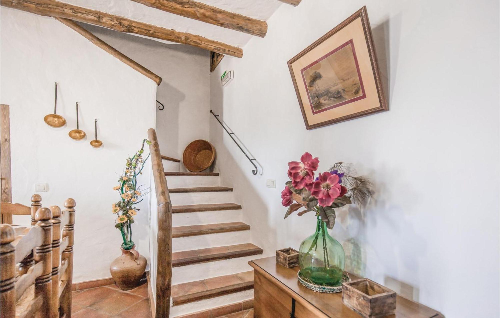 Cozy Home In Zahara De La Sierra With Kitchen 外观 照片