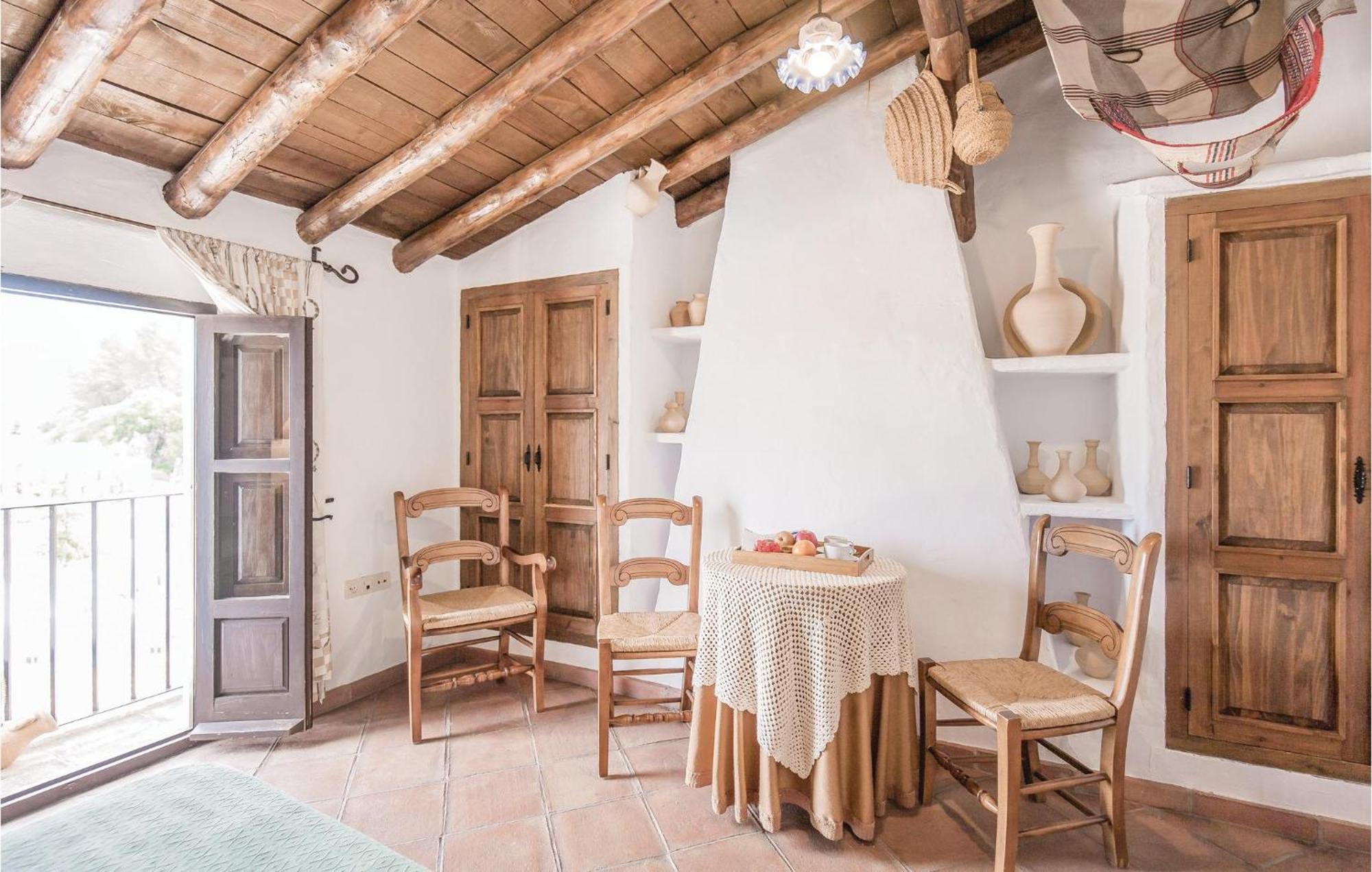 Cozy Home In Zahara De La Sierra With Kitchen 外观 照片